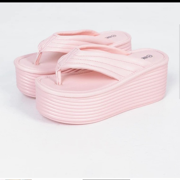 Princess Polly LOLA PLATFORM SANDALS PINK NWT - Picture 3 of 4